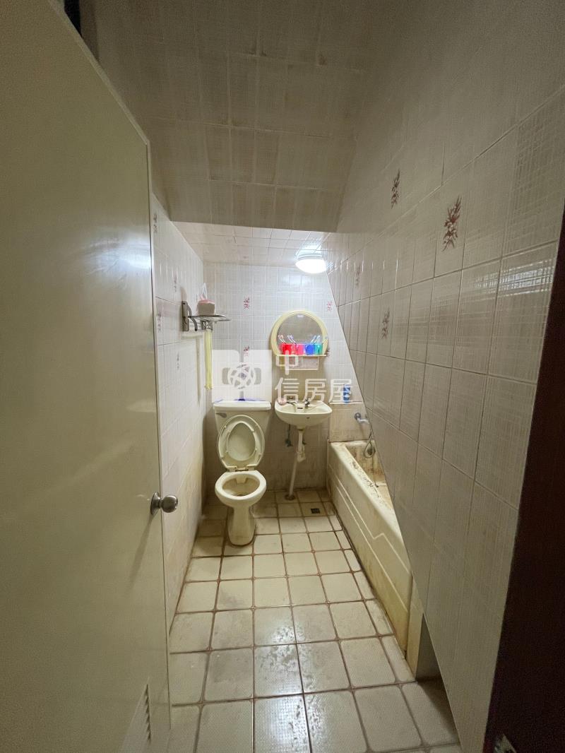 【安家】專任-台南新化老街旁便宜透天房屋室內格局與周邊環境