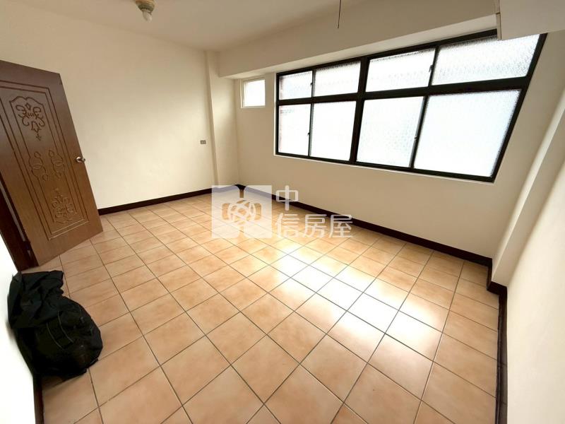 中壢高商低總價2房美公寓房屋室內格局與周邊環境