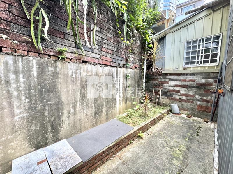 觀日大地音律躍動車庫別墅房屋室內格局與周邊環境