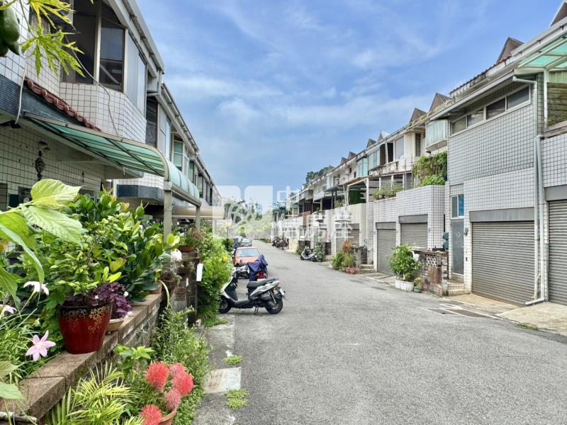 觀日大地音律躍動車庫別墅房屋室內格局與周邊環境