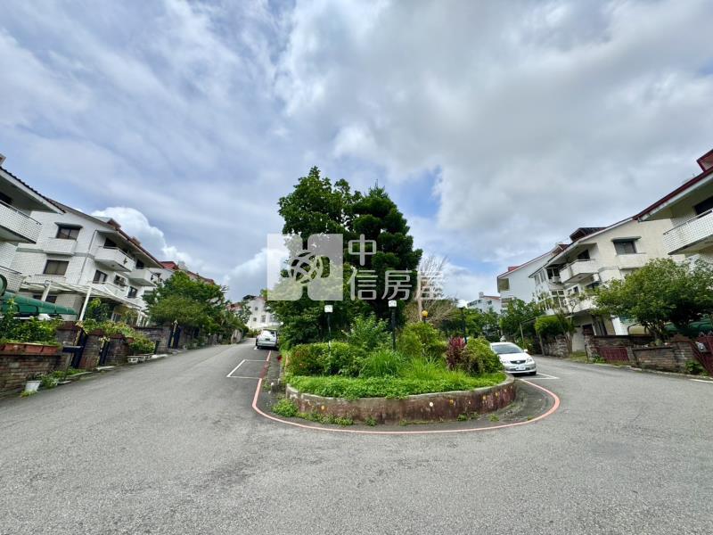 觀日大地音律躍動車庫別墅房屋室內格局與周邊環境