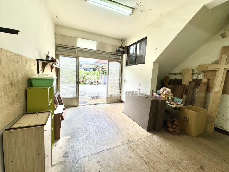 觀日大地音律躍動車庫別墅房屋室內格局與周邊環境