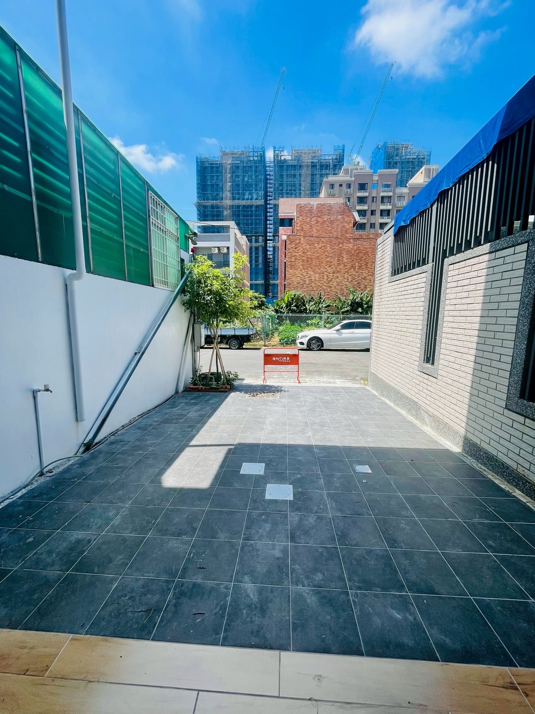 【奔馳】大竹全新獨棟鋼構挑高透店房屋室內格局與周邊環境