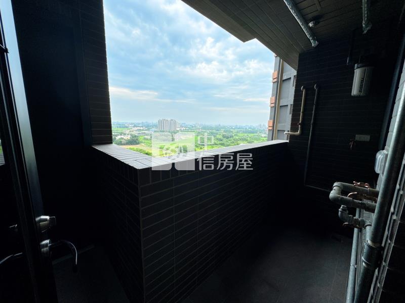 青埔國中邊間景觀三房平車房屋室內格局與周邊環境