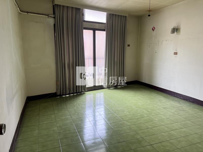 崇明路黃金透店房屋室內格局與周邊環境