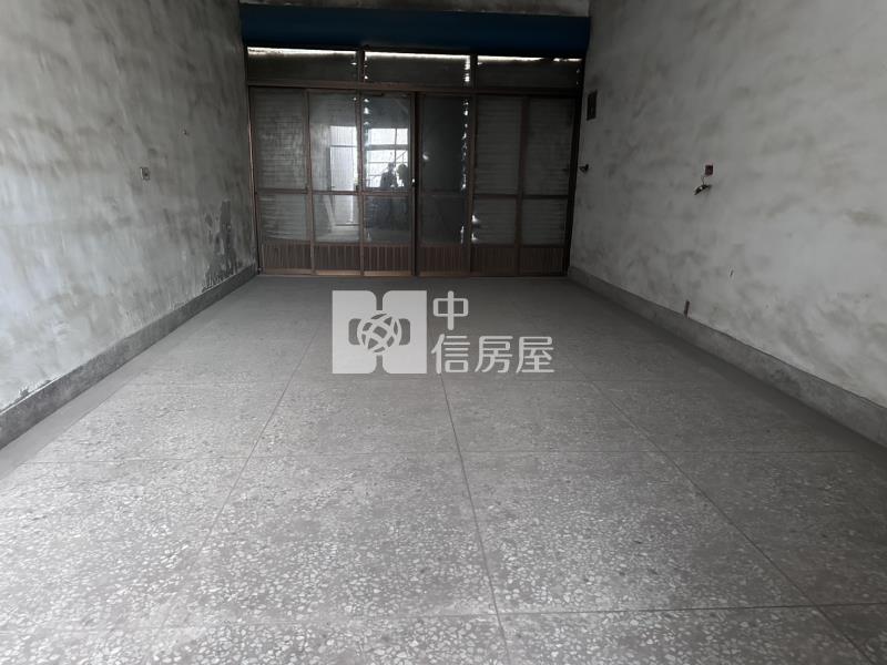 芳苑正16米路透天房屋室內格局與周邊環境