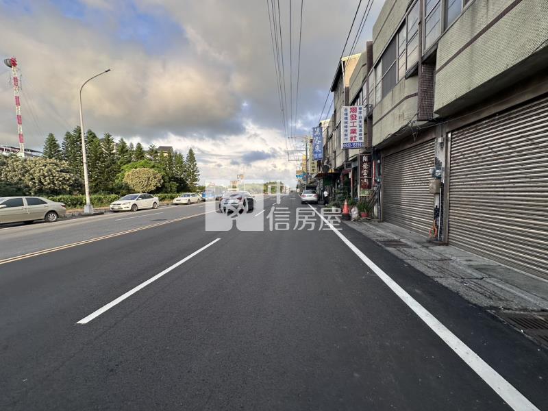 芳苑正16米路透天房屋室內格局與周邊環境