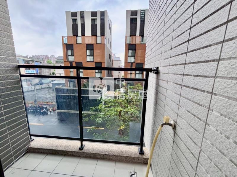 東山商圈3房輕屋齡樹梢戶房屋室內格局與周邊環境