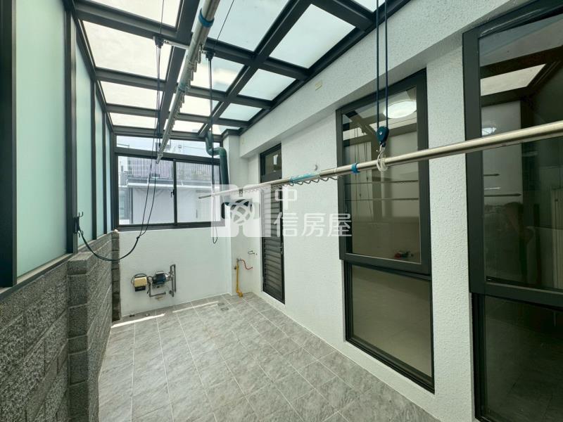 斗六科邨輕屋齡雙車邊間美別墅房屋室內格局與周邊環境