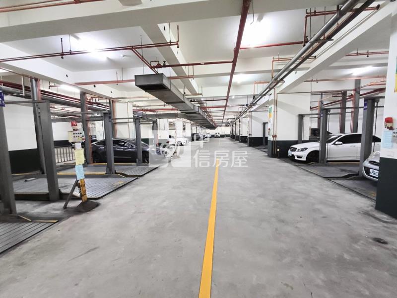 帝王天廈大四房雙車露台戶房屋室內格局與周邊環境