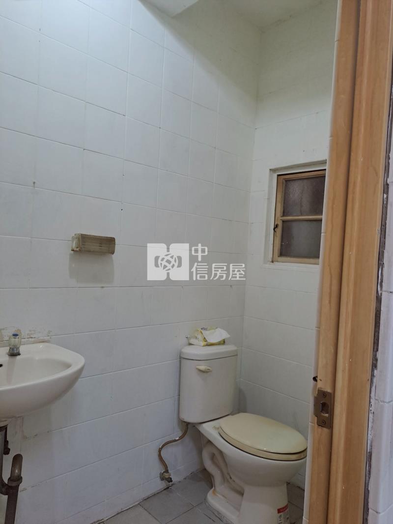 鼎山家樂福公寓價俗透天房屋室內格局與周邊環境