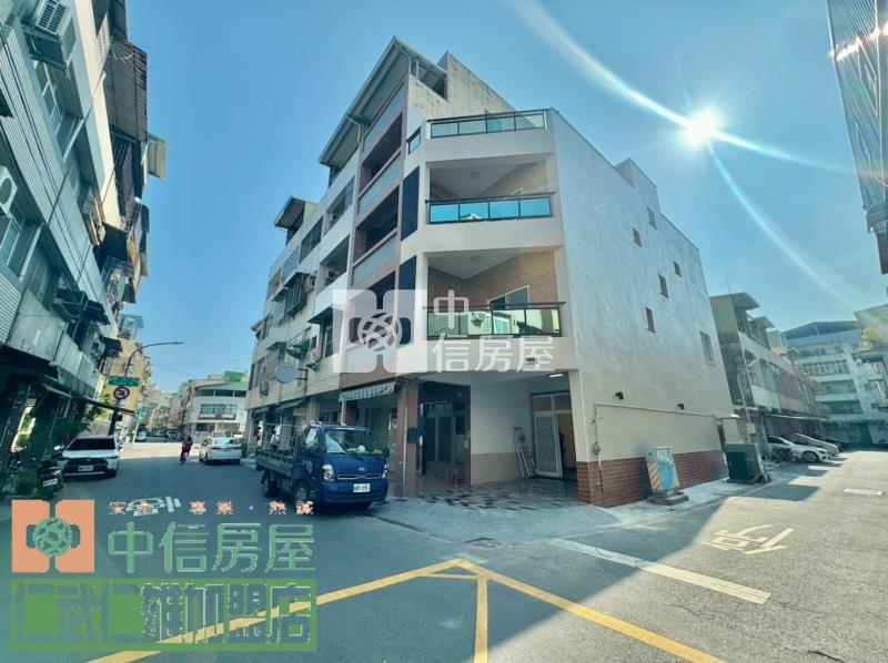 鳳山車站邊間翻新透天房屋室內格局與周邊環境