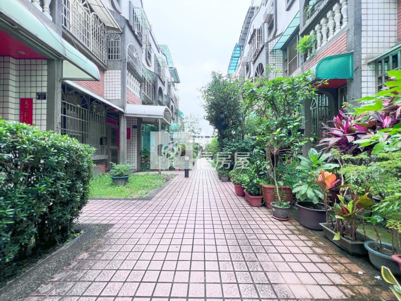 大里龍莊雙車花園別墅房屋室內格局與周邊環境