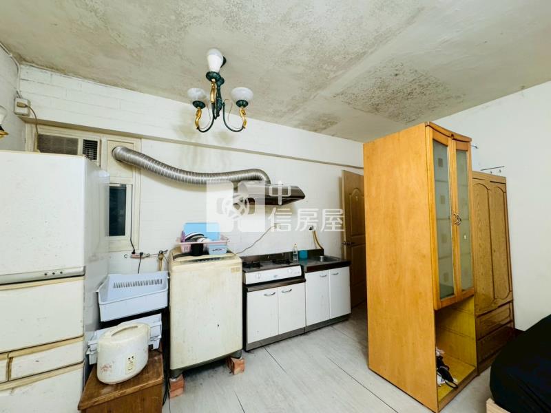●基隆塔旁二樓房屋室內格局與周邊環境