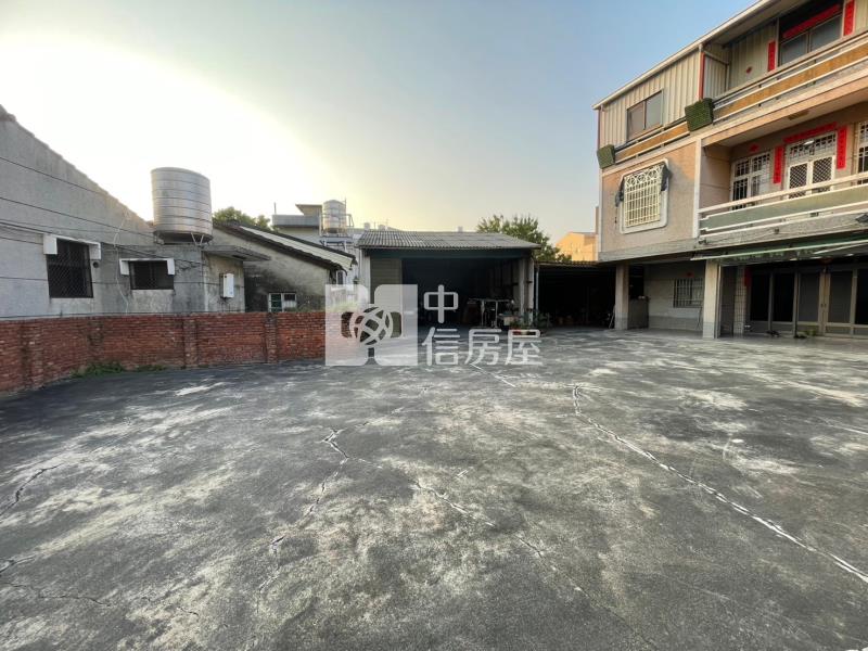 仁德二層行建地房屋室內格局與周邊環境