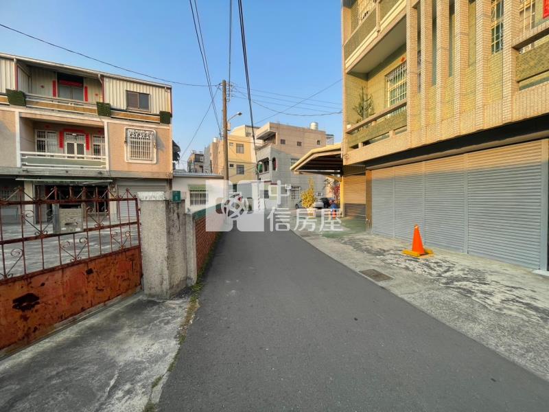 仁德二層行建地房屋室內格局與周邊環境