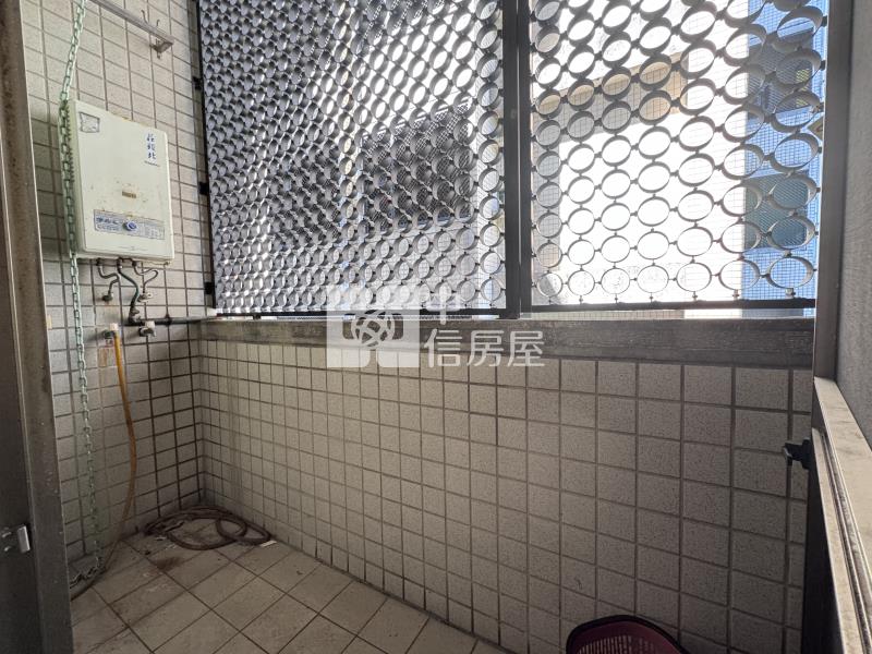 羅傑摩爾房屋室內格局與周邊環境