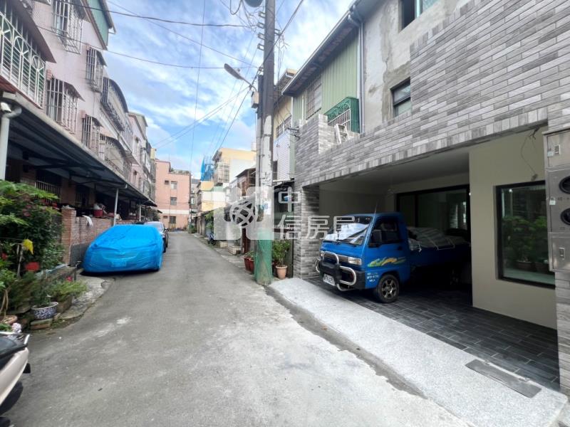【新世紀】近體育園區全新整理透天房屋室內格局與周邊環境