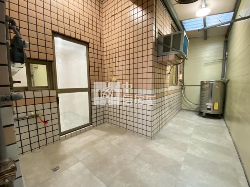 平鎮，近聯新醫院【金華】一樓三房車房屋室內格局與周邊環境