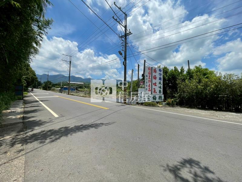 楠西有水有電漂亮農地房屋室內格局與周邊環境
