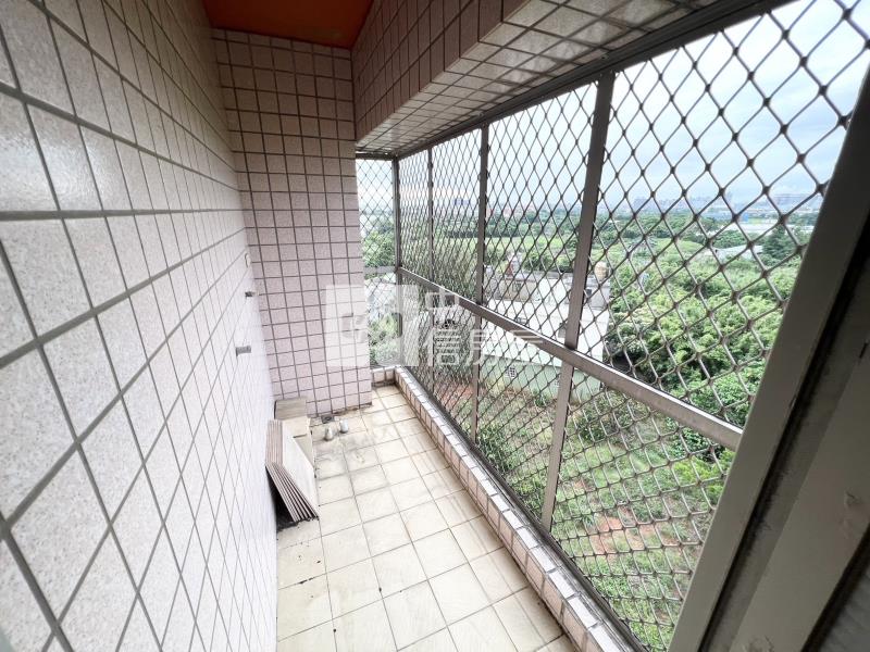 [首璽團隊]好市多旁超稀有挑高電梯4房房屋室內格局與周邊環境