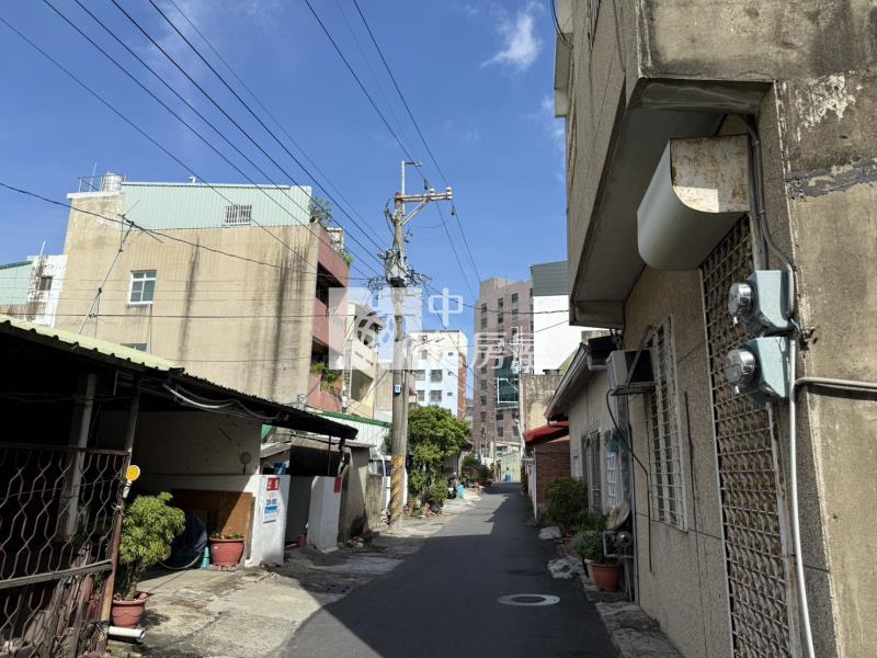 南應大旁雙面臨路超值建地房屋室內格局與周邊環境