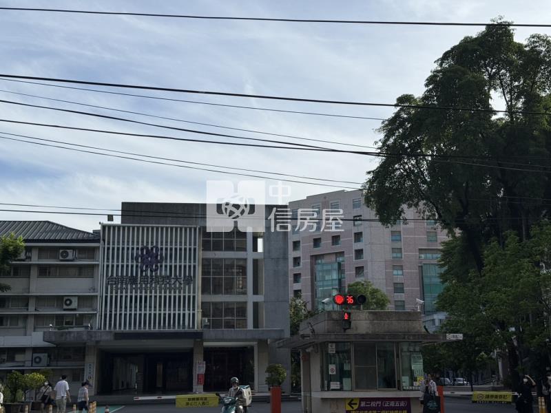 南應大旁雙面臨路超值建地房屋室內格局與周邊環境