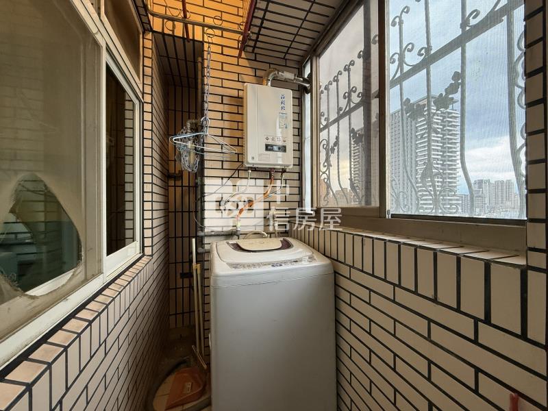 【奔馳】RV生活館3房車房屋室內格局與周邊環境