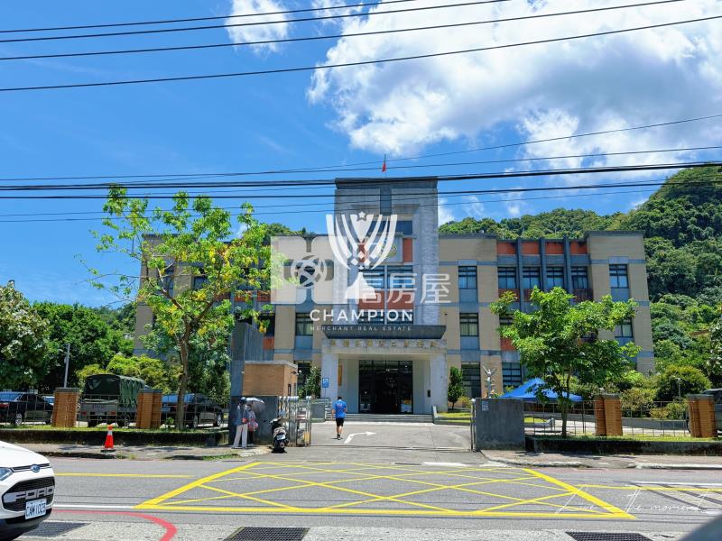 【冠軍】近市區雙主臥三房精裝房屋室內格局與周邊環境