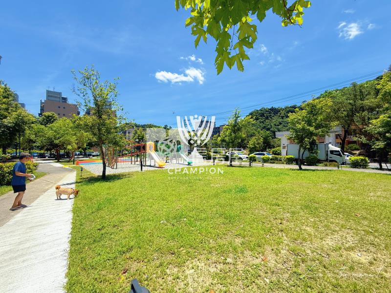 【冠軍】近市區雙主臥三房精裝房屋室內格局與周邊環境