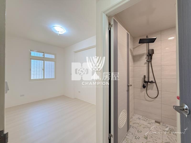 【冠軍】近市區雙主臥三房精裝房屋室內格局與周邊環境