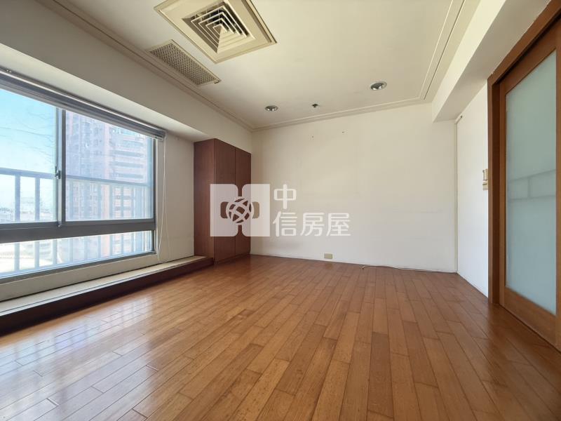空中大坪數四房+車位房屋室內格局與周邊環境