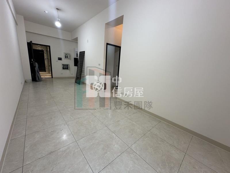 【豐禾】近A19觀音新坡商圈兩房+車位露臺戶房屋室內格局與周邊環境