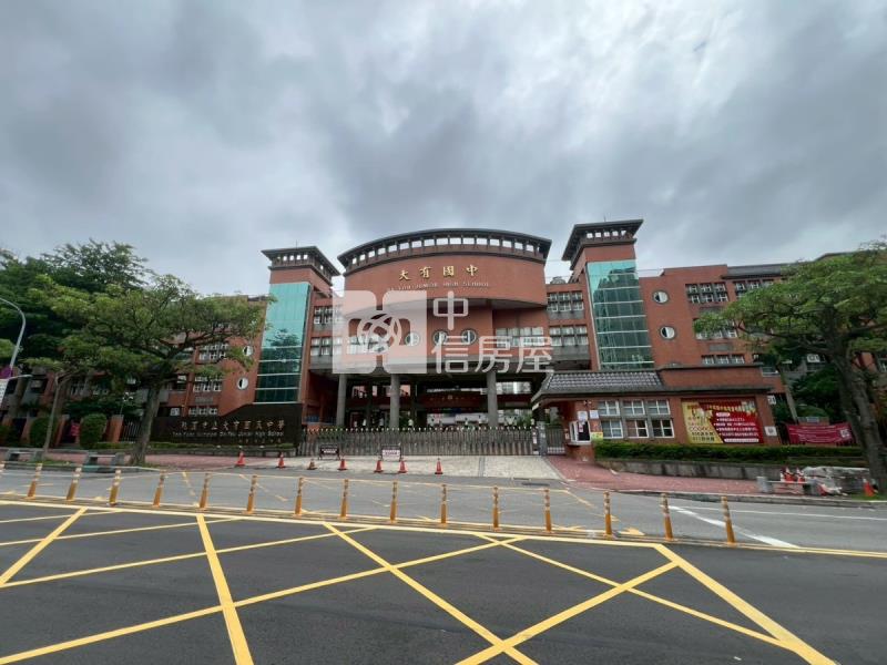 桃園市大有路精華地段店面房屋室內格局與周邊環境