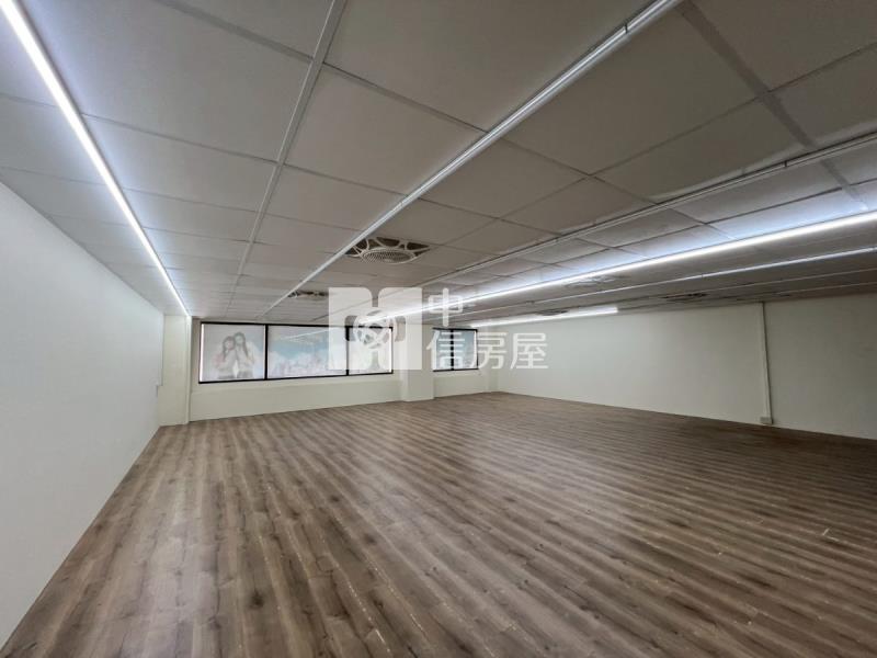 桃園市大有路精華地段店面房屋室內格局與周邊環境