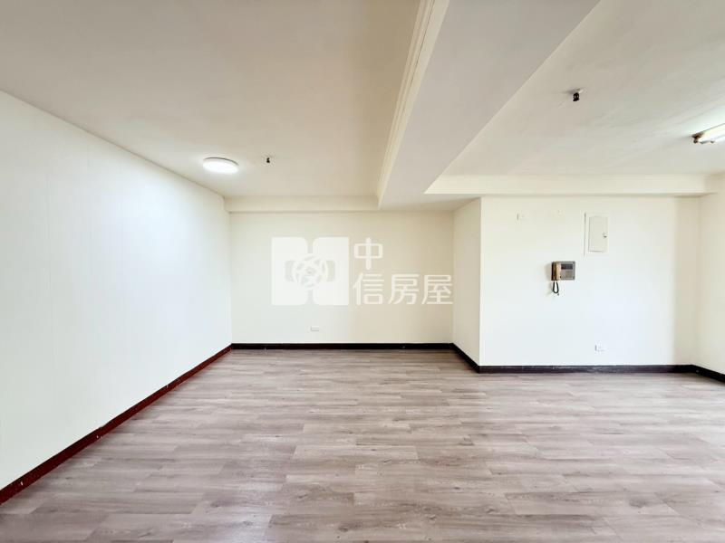 大里中興商區長億興農城A區低總價室內34坪大三房房屋室內格局與周邊環境