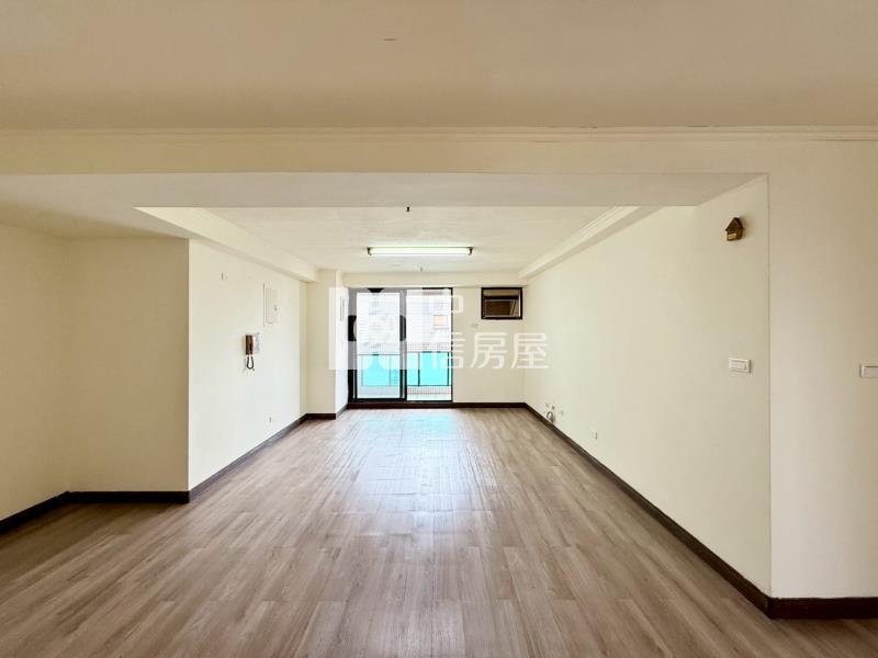 大里中興商區長億興農城A區低總價室內34坪大三房房屋室內格局與周邊環境
