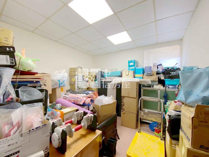 民富國小採光大三房房屋室內格局與周邊環境