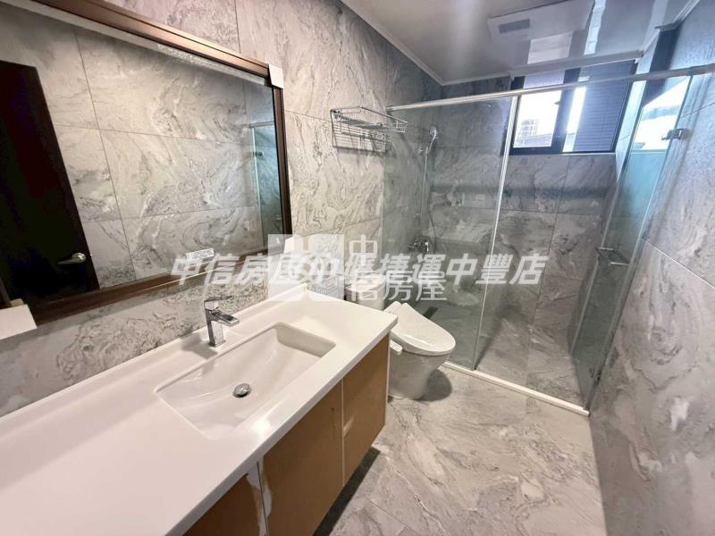 自住首選!富岡車站2分鐘 全新雙車位_電梯豪墅房屋室內格局與周邊環境