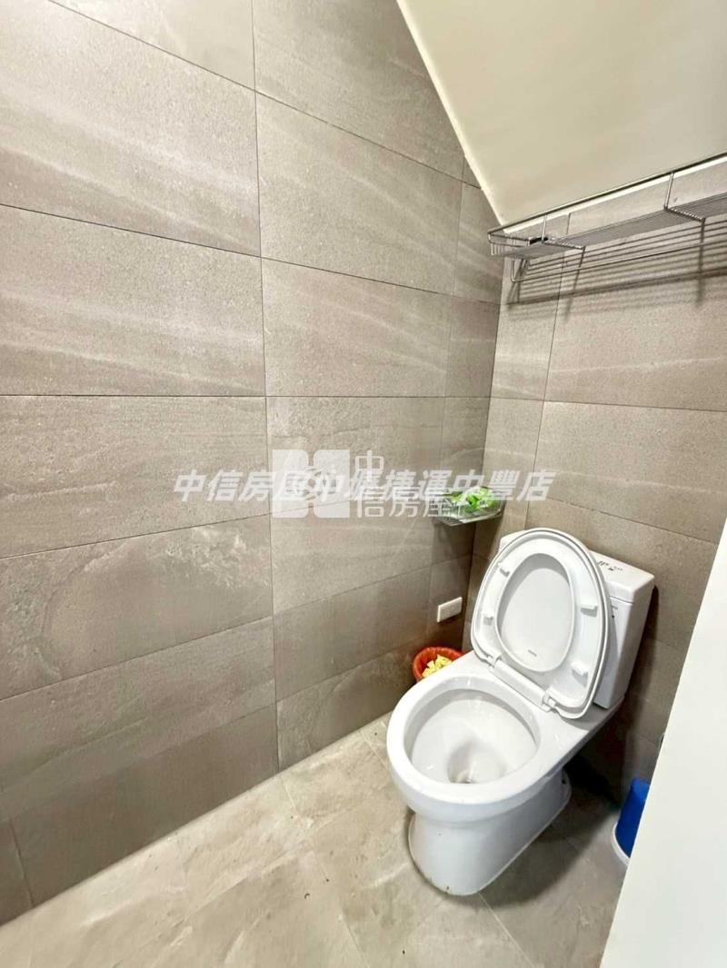 自住首選!富岡車站2分鐘 全新雙車位_電梯豪墅房屋室內格局與周邊環境