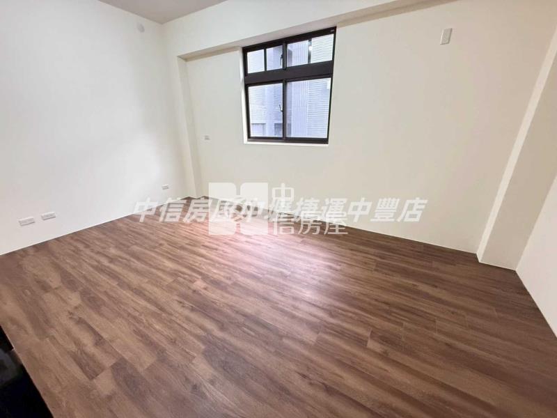 自住首選!富岡車站2分鐘 全新雙車位_電梯豪墅房屋室內格局與周邊環境