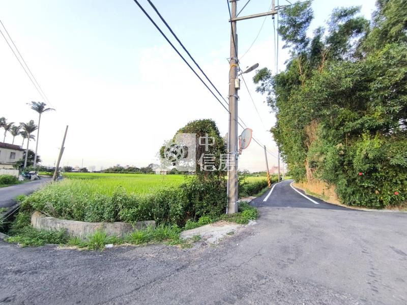 【新世紀】月眉公園大面寬美農地房屋室內格局與周邊環境
