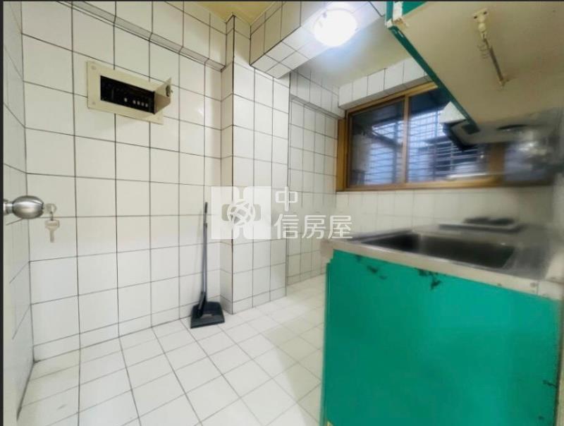 藝文特區電梯三房-泰山18甲店房屋室內格局與周邊環境