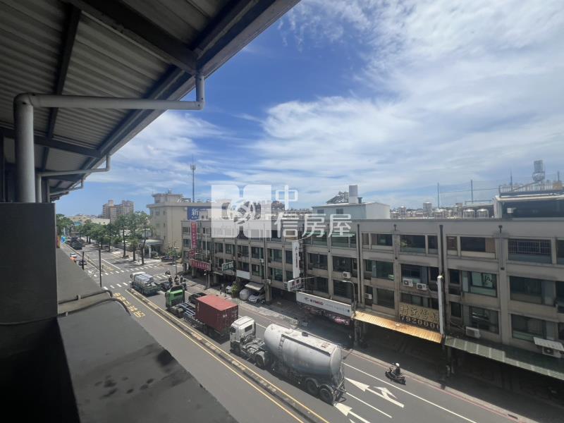 (專)近88交流道鳳頂路透天金店面房屋室內格局與周邊環境