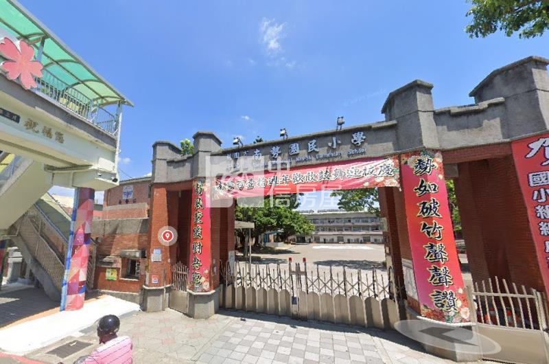 【新世紀】南勢重劃區前院停車金店墅房屋室內格局與周邊環境