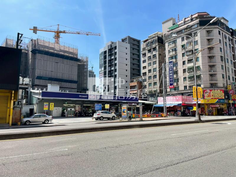 【國際莊園】正北屯路全新裝潢樓店｜雙鐵共構房屋室內格局與周邊環境