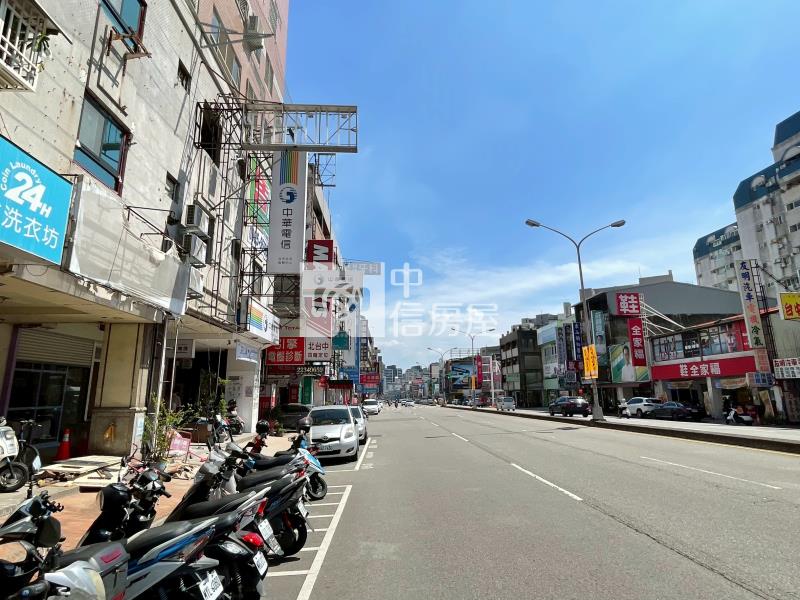 【國際莊園】正北屯路全新裝潢樓店｜雙鐵共構房屋室內格局與周邊環境