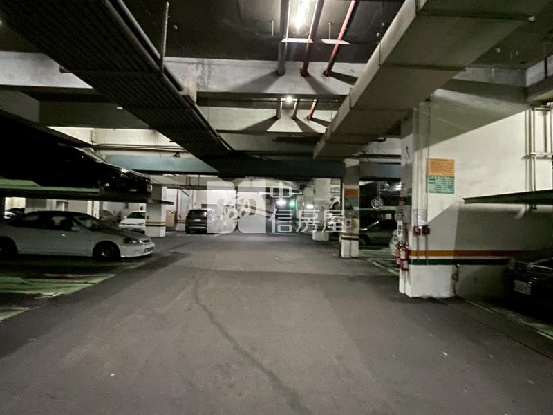 【國際莊園】正北屯路全新裝潢樓店｜雙鐵共構房屋室內格局與周邊環境