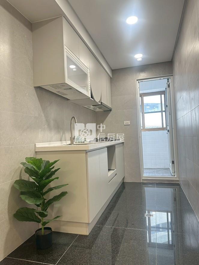 斗南龍邸平面車位3房房屋室內格局與周邊環境