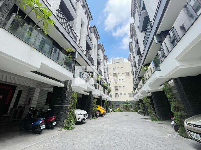 大樁十六韻輕屋齡稀有雙車美別墅房屋室內格局與周邊環境